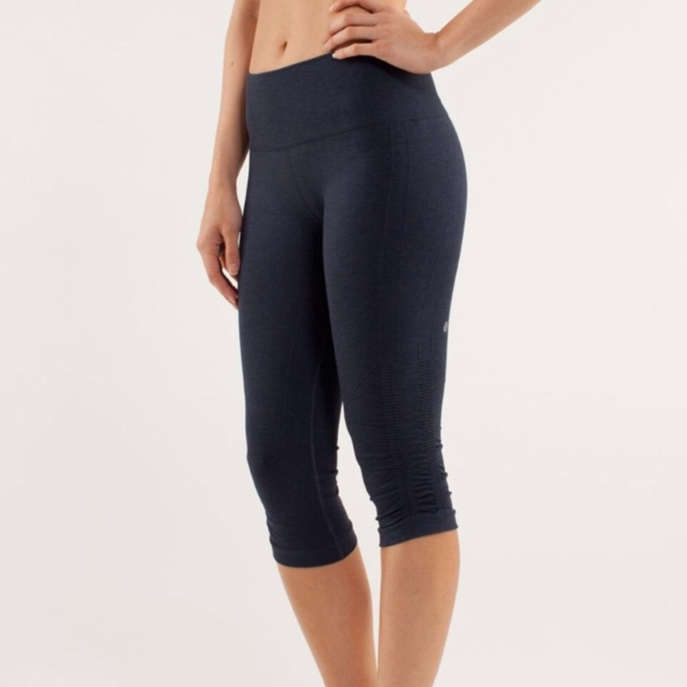 Lululemon in the Flow Crop